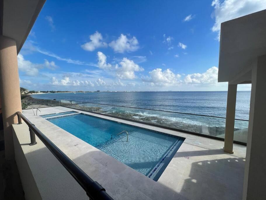 Luxury Ocean Front Seadreams 2 With 7 Mile Beach Views West Bay المظهر الخارجي الصورة